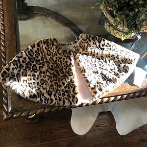 Girl’s Cheetah Cape